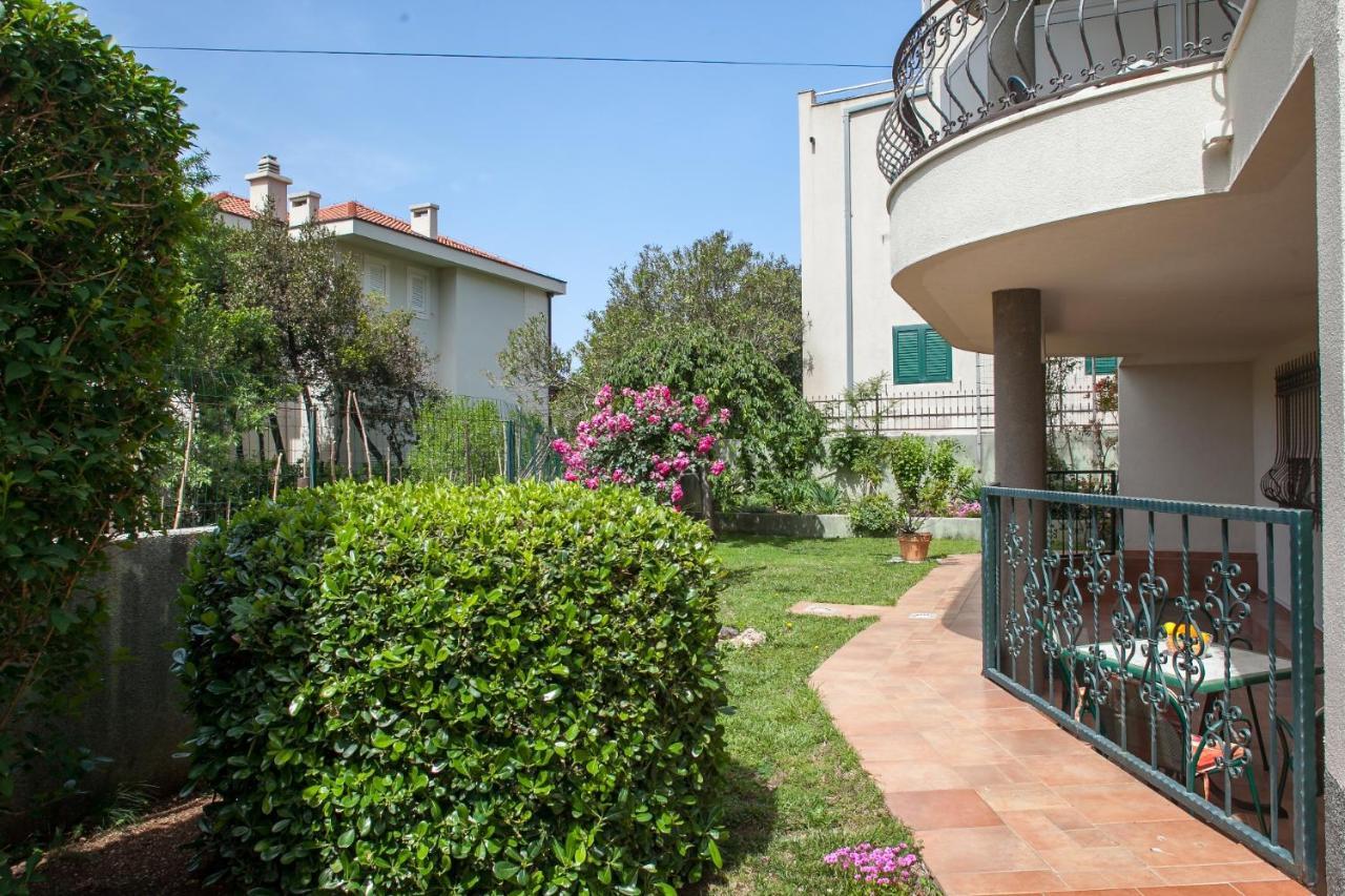 Apartments Cvjetni Dvori Макарска Экстерьер фото
