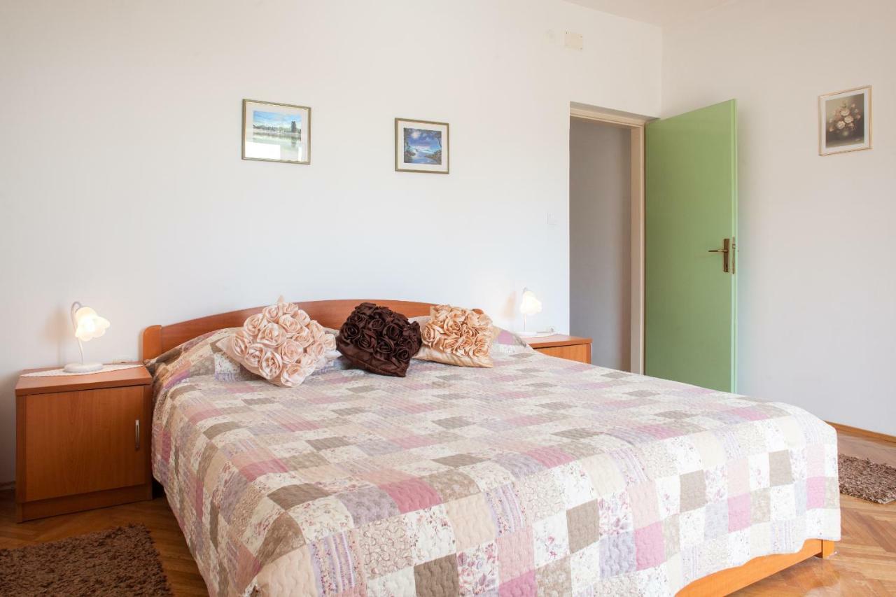 Apartments Cvjetni Dvori Макарска Экстерьер фото
