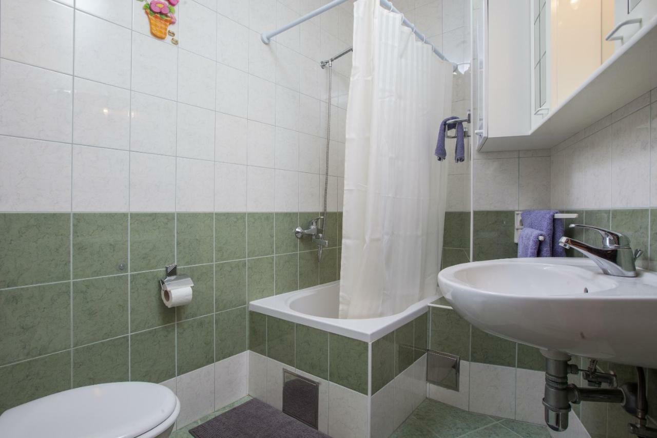 Apartments Cvjetni Dvori Макарска Экстерьер фото