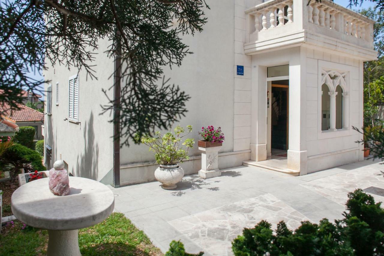 Apartments Cvjetni Dvori Макарска Экстерьер фото