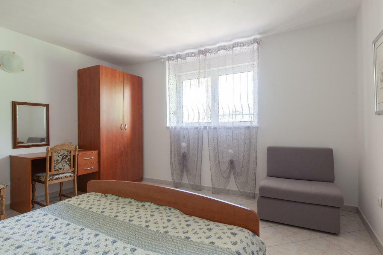 Apartments Cvjetni Dvori Макарска Экстерьер фото